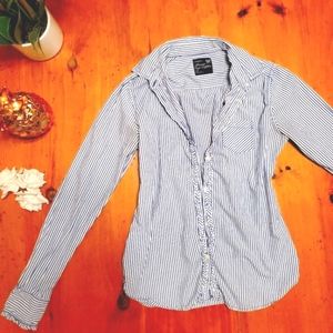 AE button down blue white stripe small